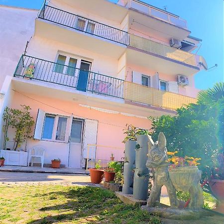 Roko Apartment House Primošten Eksteriør bilde