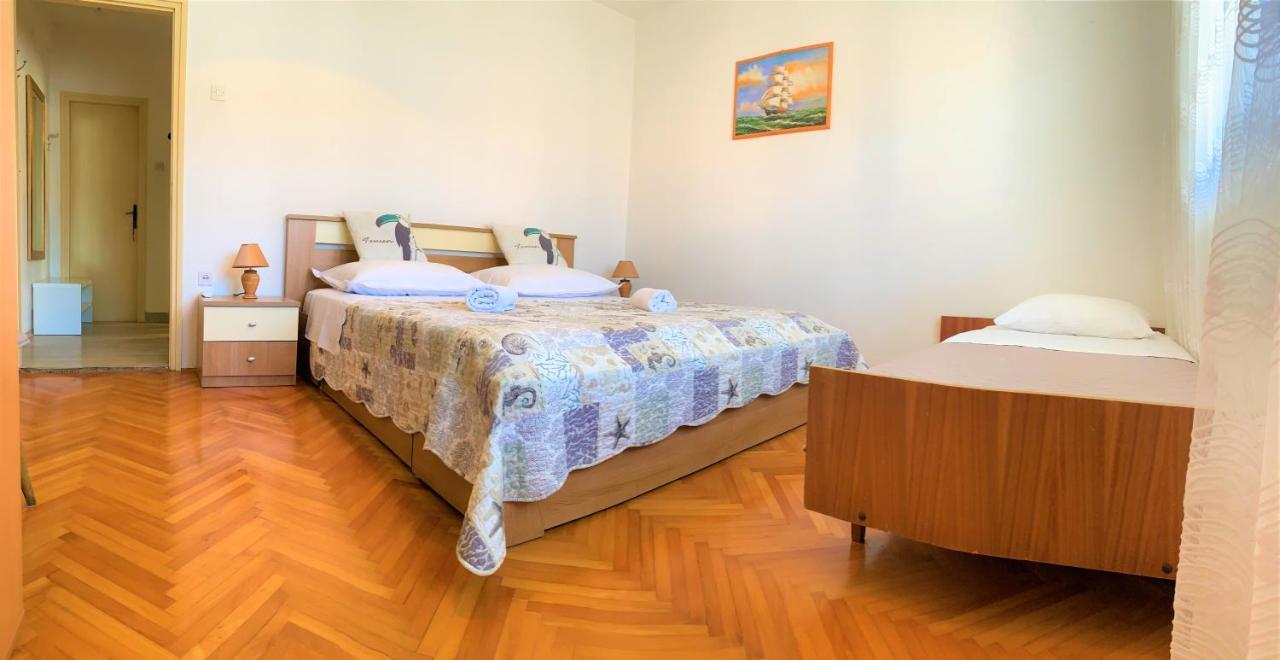 Roko Apartment House Primošten Eksteriør bilde