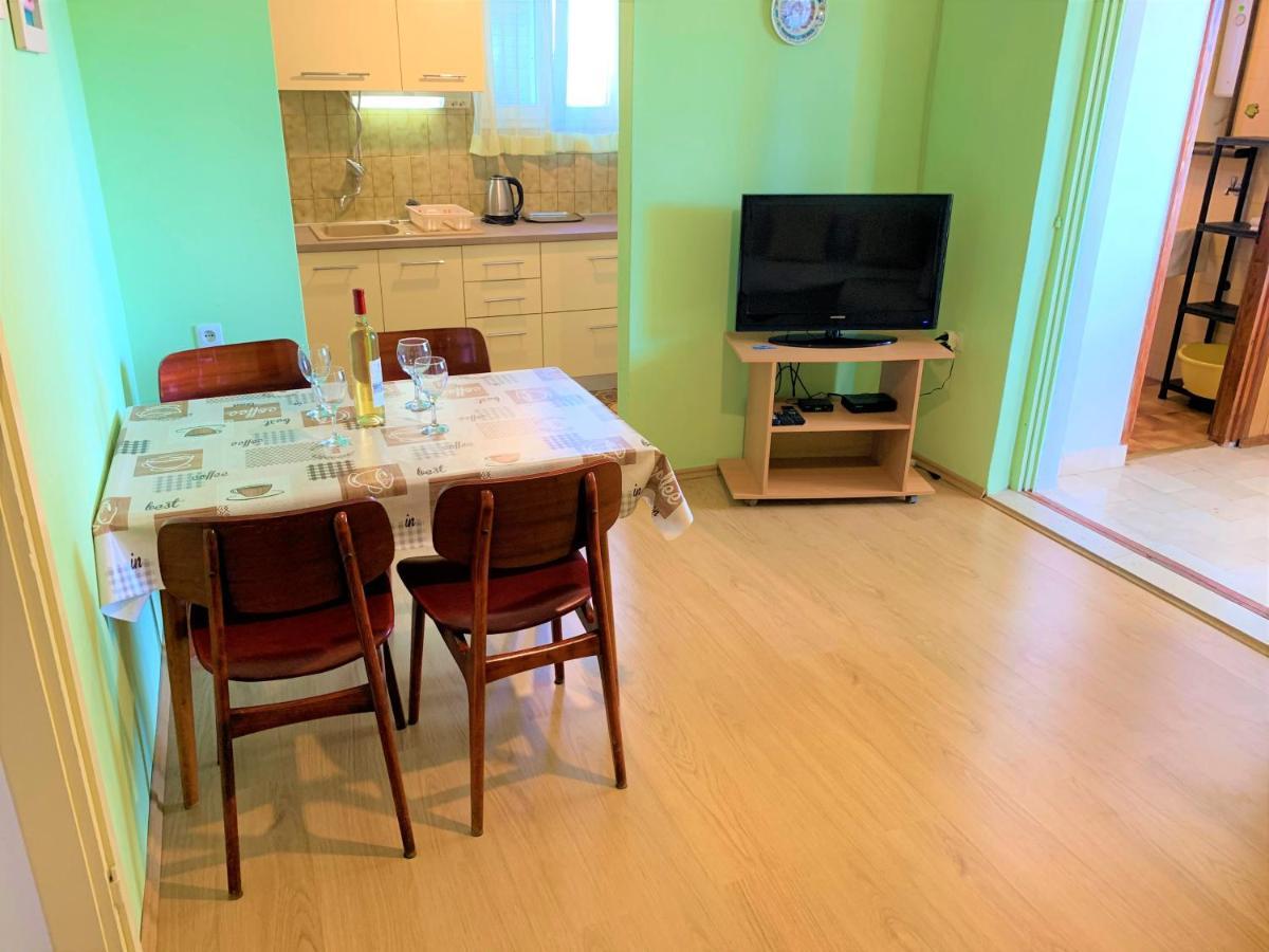 Roko Apartment House Primošten Eksteriør bilde