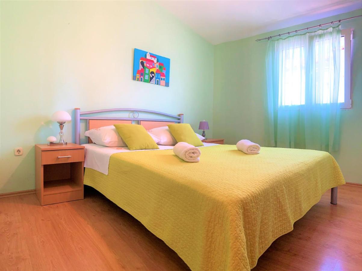 Roko Apartment House Primošten Eksteriør bilde