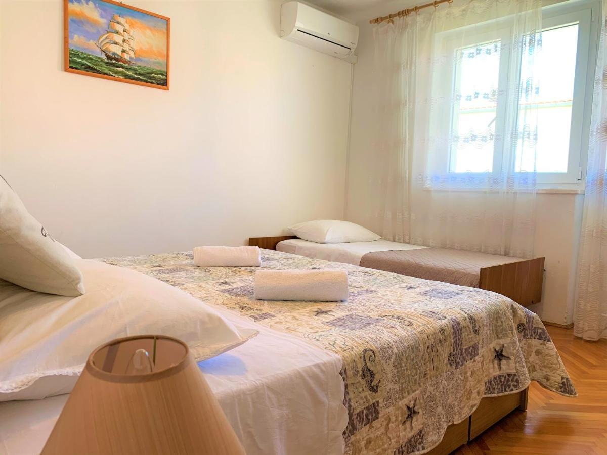 Roko Apartment House Primošten Eksteriør bilde