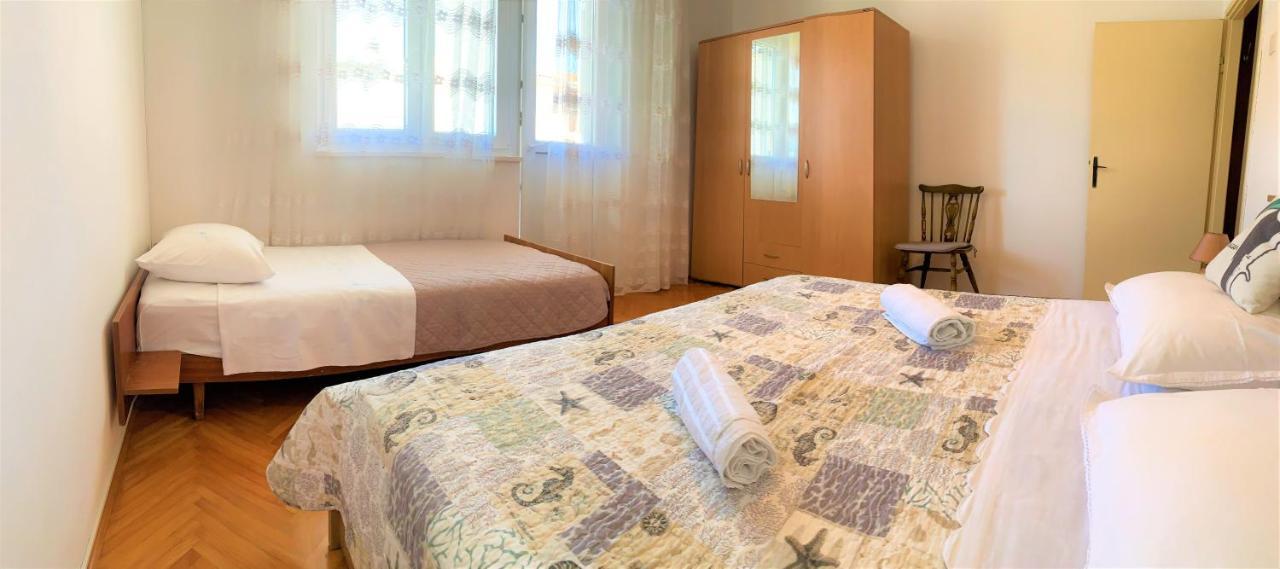 Roko Apartment House Primošten Eksteriør bilde
