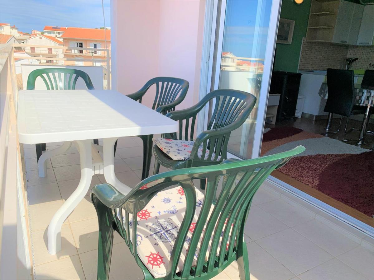 Roko Apartment House Primošten Eksteriør bilde