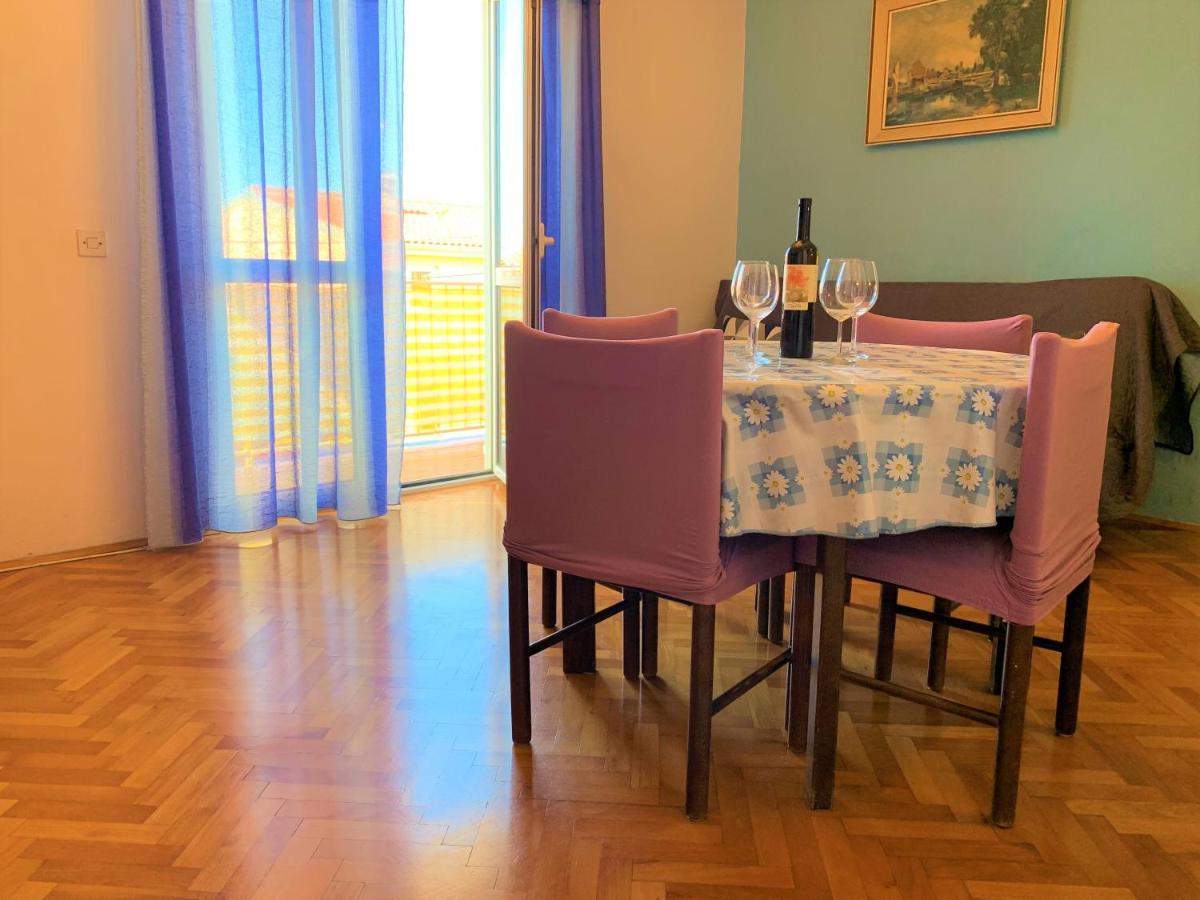 Roko Apartment House Primošten Eksteriør bilde