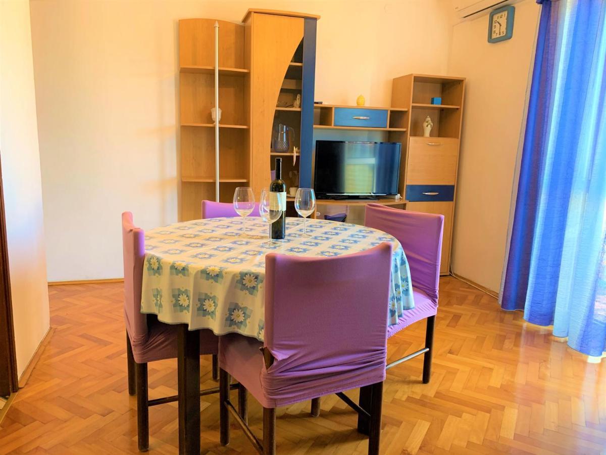 Roko Apartment House Primošten Eksteriør bilde