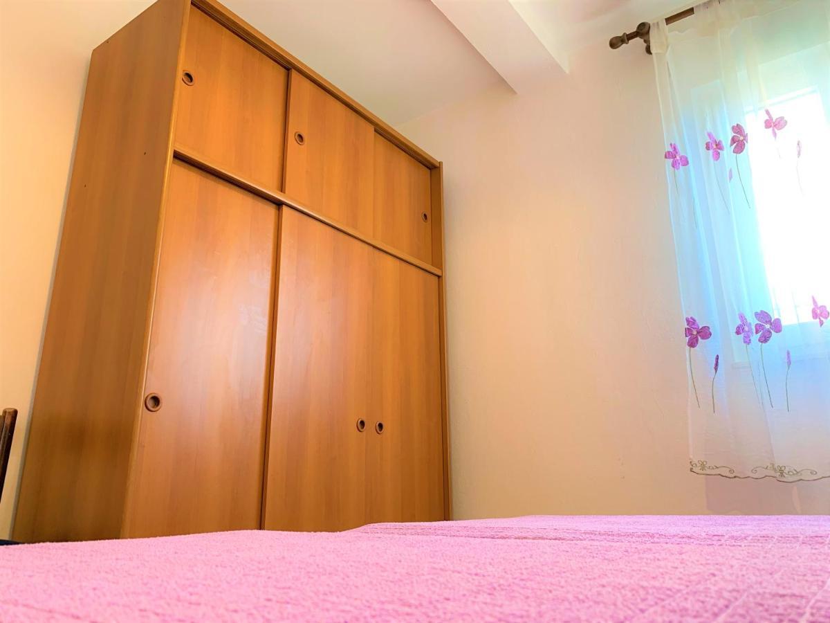 Roko Apartment House Primošten Eksteriør bilde