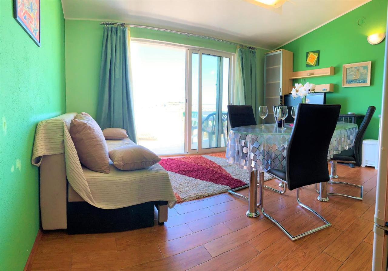 Roko Apartment House Primošten Eksteriør bilde
